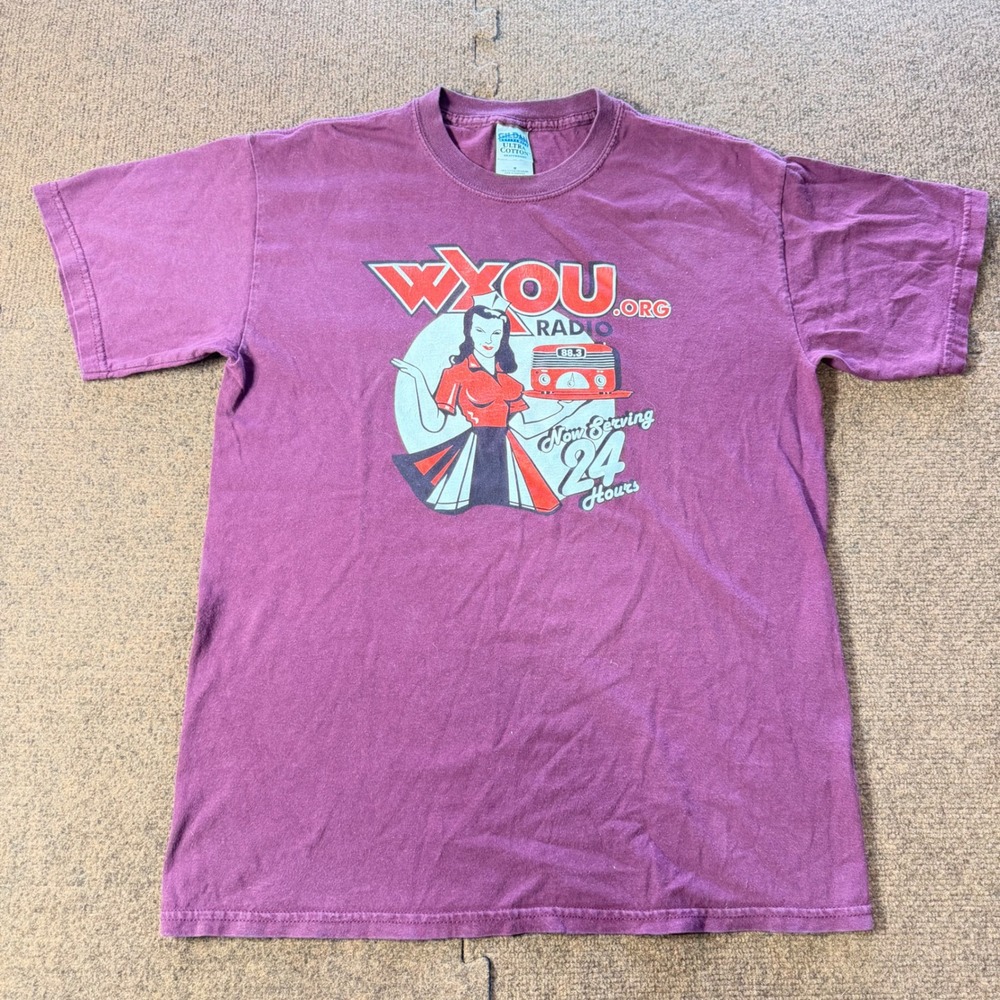 A- Gildan WXOU Radio 88.3 Pin Up Retro Graphic T-Shirt Medium Maroon Heavyweight